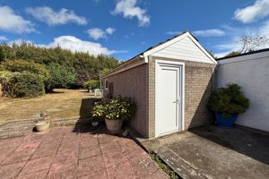 Workshop/Garage- click for photo gallery